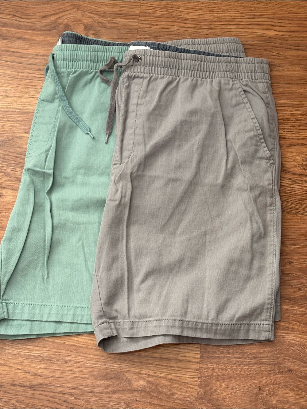 Sonoma Men's Athletic Drawstring Shorts in Sage Green & Light Gray